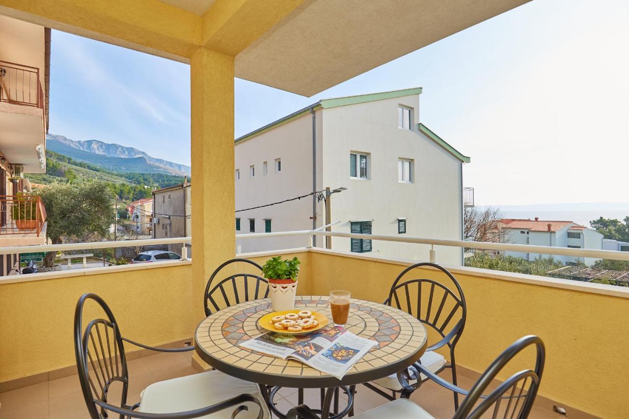 Apartments Zelic Tučepi Exterior foto